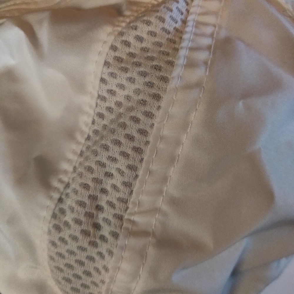 White Reflective Cap - Picture 5 of 9